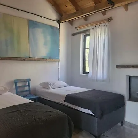 Stone House With Pool - Entire Floor アパート ムーラ