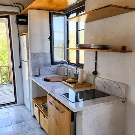 Stone House With Pool - Entire Floor ムーラ