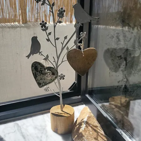 Stone House With Pool - Entire Floor Apartamento