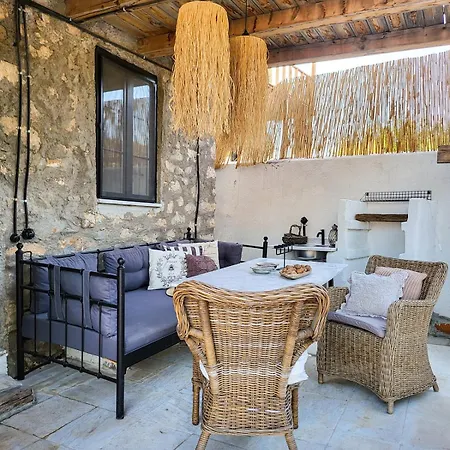 Stone House With Pool - Entire Floor Apartman *