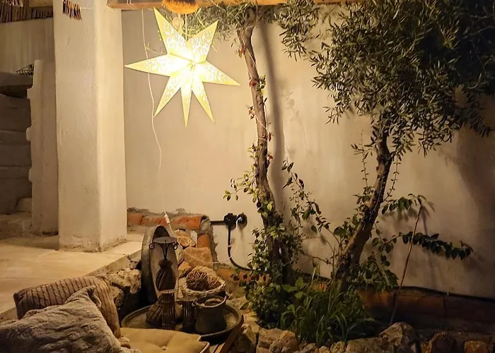 Stone House With Pool - Entire Floor Apartamento *