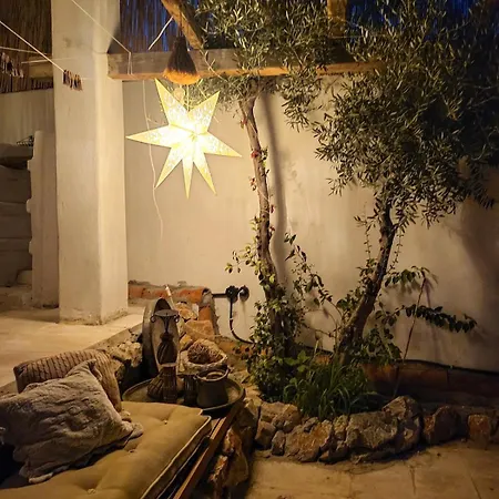 Stone House With Pool - Entire Floor Appartement *